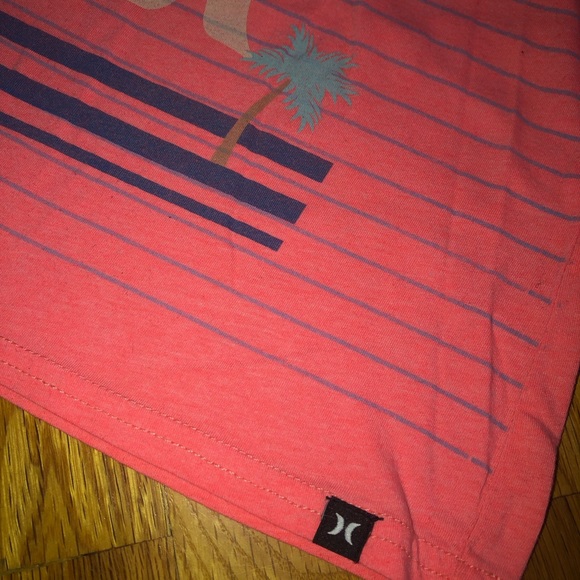 Hurley tank top - Picture 3 of 4